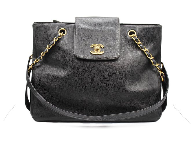 Chanel Handtaschen Schwarz Leder  ref.273884