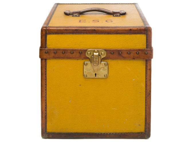 Splendid Louis Vuitton Hat Trunk in orange Vuittonite, leather and solid brass years 1920/1930 Cloth  ref.273892