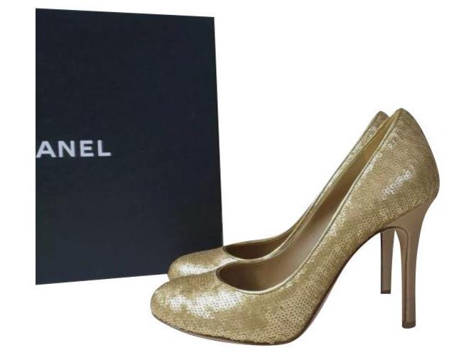 CHANEL Gold Sequins Heels Shoes Sz.38,5 auth Golden Leather  ref.273613