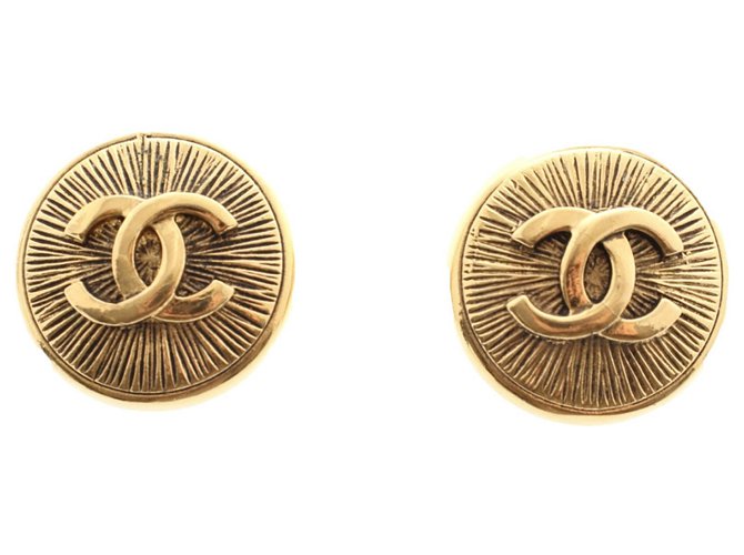 Chanel Brincos Dourado Gold hardware Metal  ref.274339