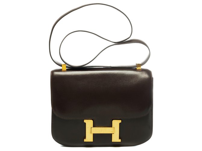 Espléndido bolso Hermès Constance 23 En cuero box marrón, guarnición en métal doré Castaño  ref.274342
