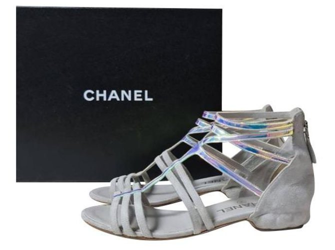 Taille des sandales plates en daim Chanel 37 Suede Multicolore  ref.275004