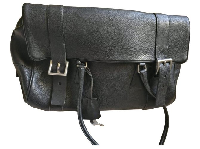 Spacious prada bag Black Leather  ref.275031