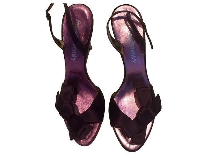 Russell & Bromley Satin Abend Sandalen Lila