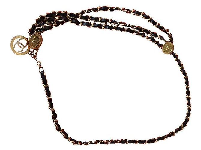 Cinto Chanel trançado de couro preto e metal dourado CC
