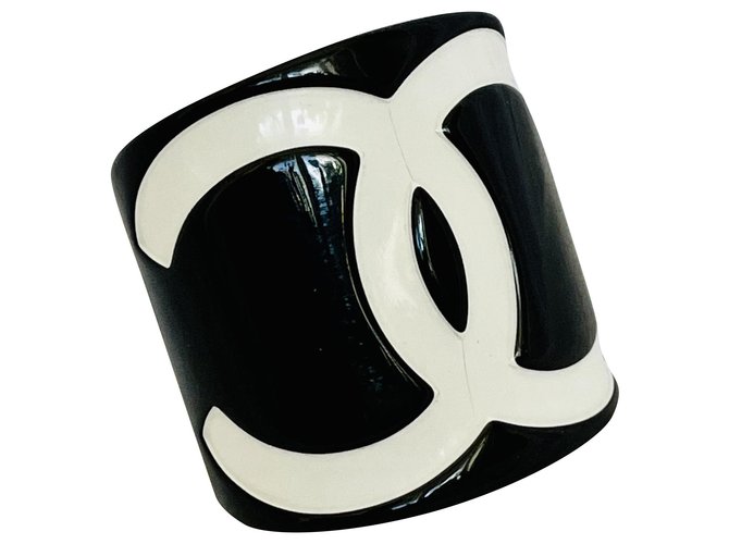 Chanel Vintage 2008 CC plastic cuff Black White  ref.275544