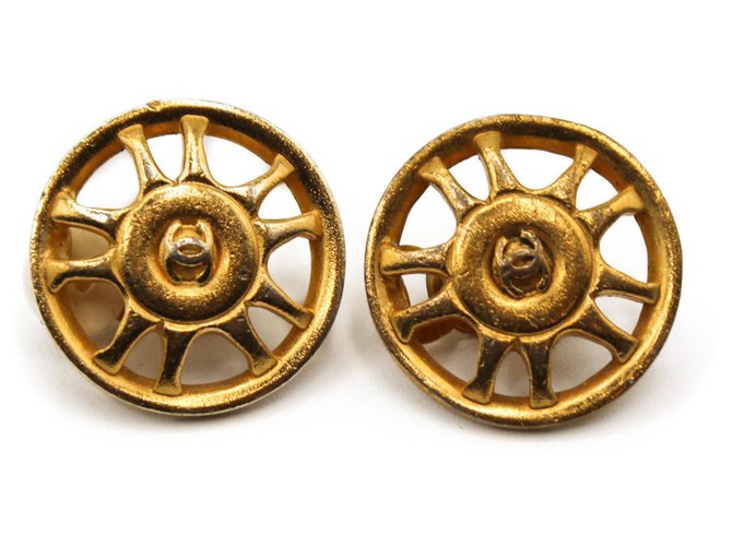 Chanel Orecchini Gold hardware Placcato in oro  ref.275621