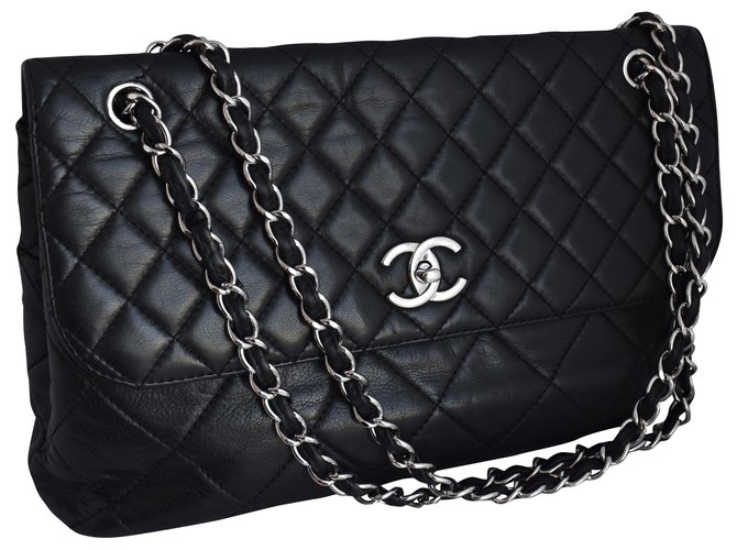 Chanel Grand sac à rabat matelassé Timeless Cuir Noir  ref.275673