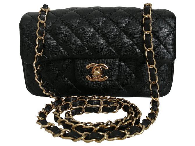 Timeless Minibolso Chanel rectangular con solapa negra en piel de becerro caviar Negro Cuero  ref.275680