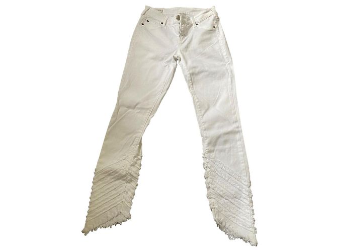 True Religion Vaqueros elásticos blancos Halle