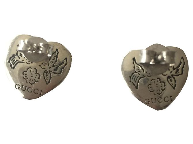 Gucci Blind for Love Ohrringe mit gravierten Herzen Silber