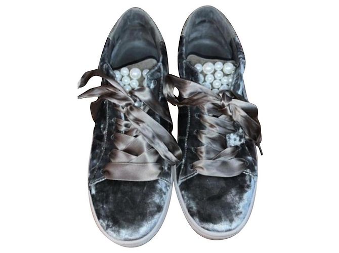 Kennel & Schmenger Sneaker aus Samt Dunkelgrau Anthrazitgrau