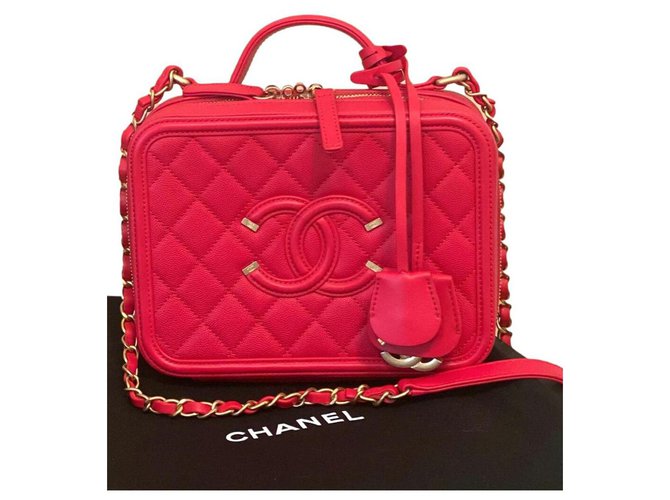 Sac Chanel Vanity Case Medium Cuir Rouge Bijouterie dorée  ref.276283