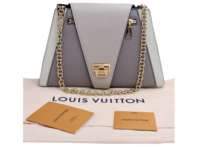 Louis Vuitton Trapeze Grey Leather  ref.276373