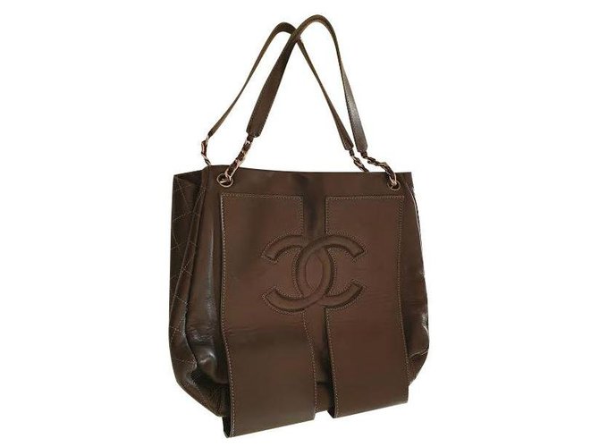 Timeless Chanel Handbags Black Leather  ref.276665