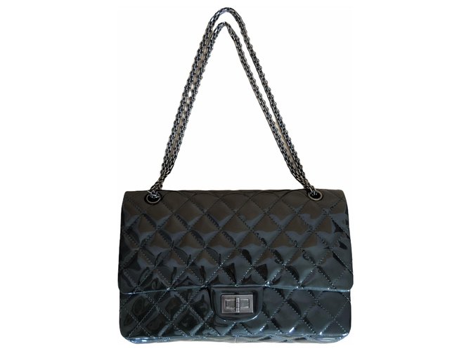 2.55 Chanel Handbags Green Patent leather  ref.276711