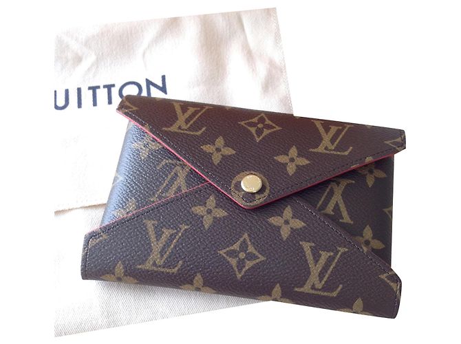 Clutch Louis Vuitton Marrom de Tecido