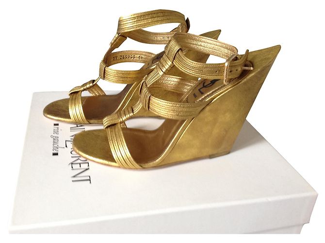 Yves Saint Laurent Pumps Leder Gold 37