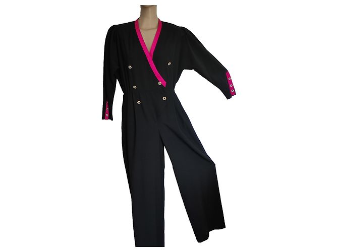 Louis Féraud Jumpsuit aus schwarzer Wolle mit rosa Satin