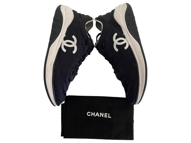 Zapatillas Chanel Negro Blanco  ref.277987