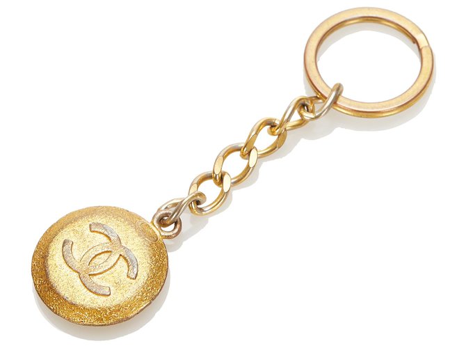 Chanel Gold CC Goldfarbene Schlüsselanhänger Golden Metall  ref.278079