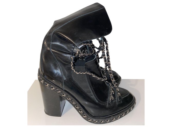 Chanel Boots Black  ref.278528