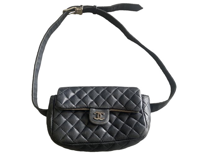 Chanel UNIFORM Black Leather  ref.278744
