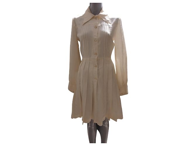 Autre Marque Nina Ricci Kleid Rosa Aus weiß