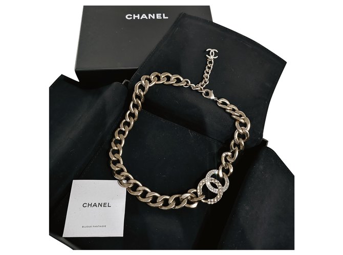 Colar vintage Chanel de ouro Gold hardware Metal  ref.278813