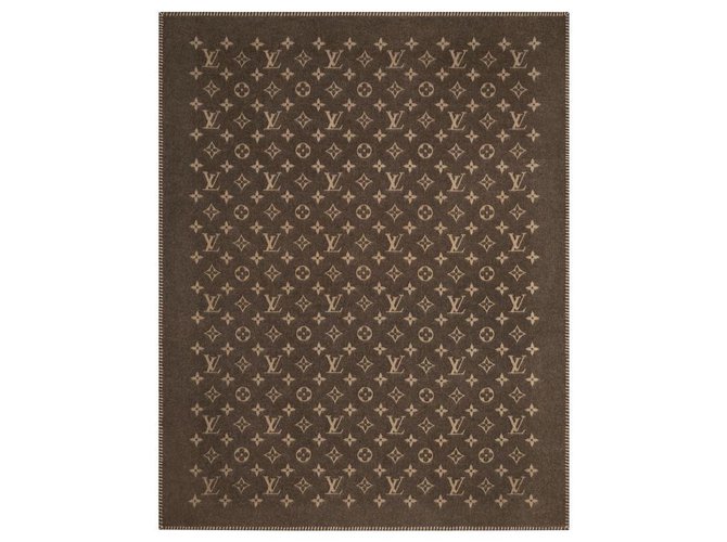 Louis Vuitton Monogramme de couverture LV Laine Marron  ref.279101