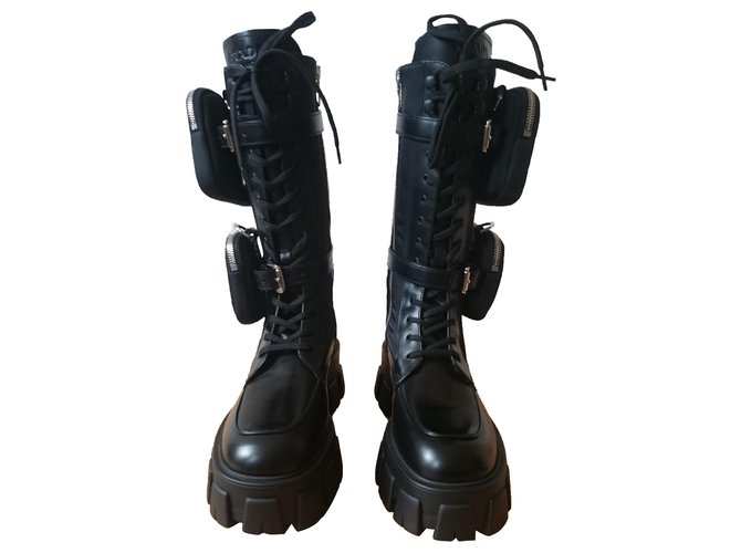 Prada Monolith Boots, Gr. 38,5, New Black Leather  - Joli Closet
