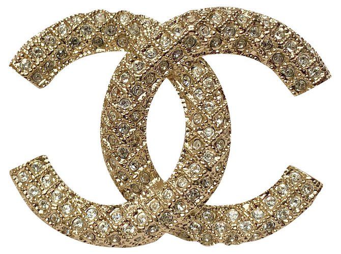 Chanel Timeless CC logo brooch Golden Metal ref.279434 - Joli Closet