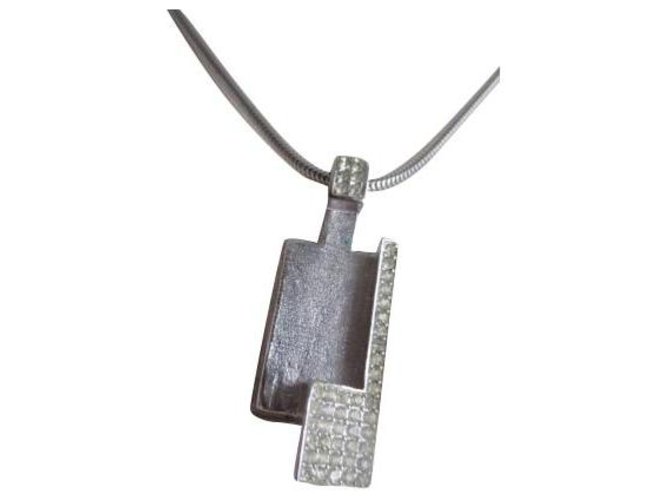 Autre Marque Pendant necklaces Silvery Silver  ref.279683