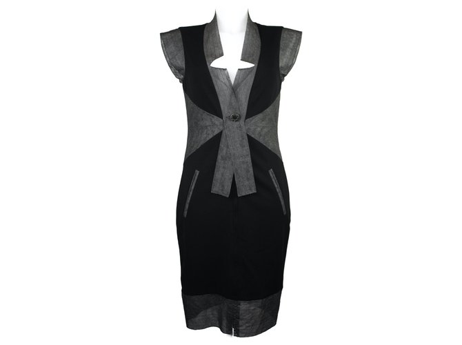 Chanel Dresses Black Cloth  ref.280826