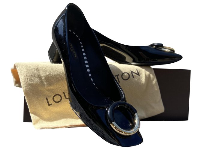 Louis Vuitton Pompe Uptown Cuir vernis Noir Bijouterie dorée  ref.280863