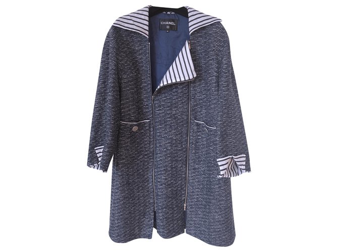 Chanel 4K $ 2017 trench-coat en tweed Bleu Marine  ref.281012