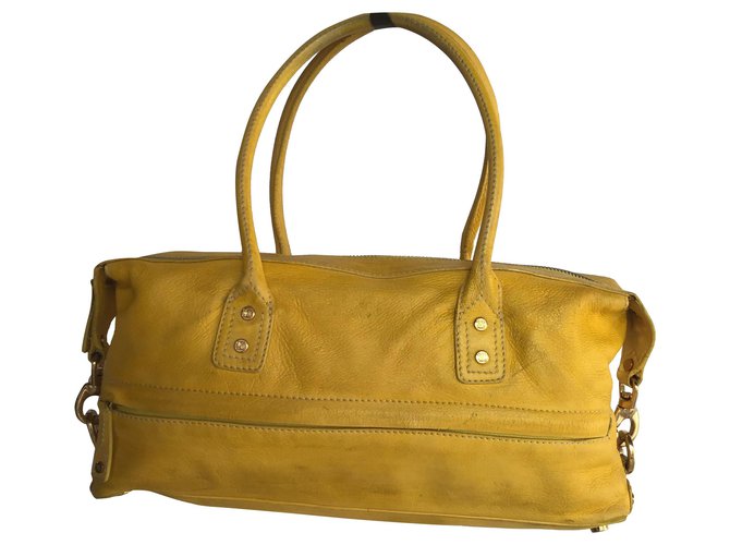 Céline Celine handbag Yellow Leather  ref.281186