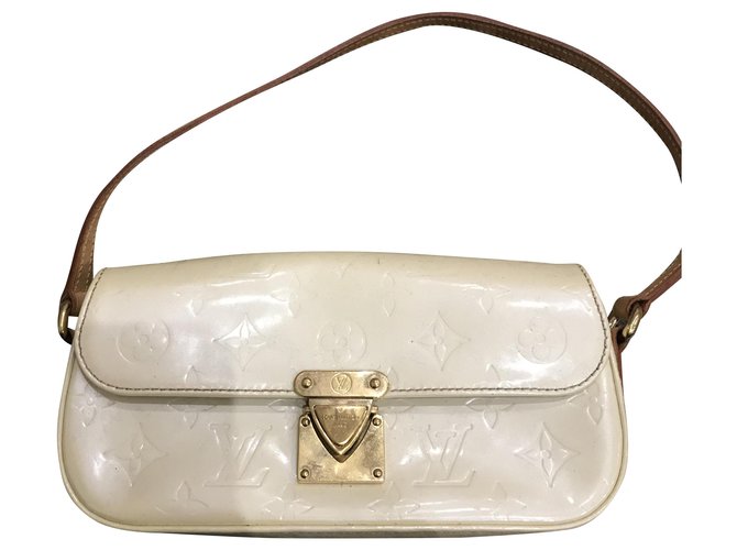 Louis Vuitton Handtaschen Aus weiß Lackleder  ref.281191