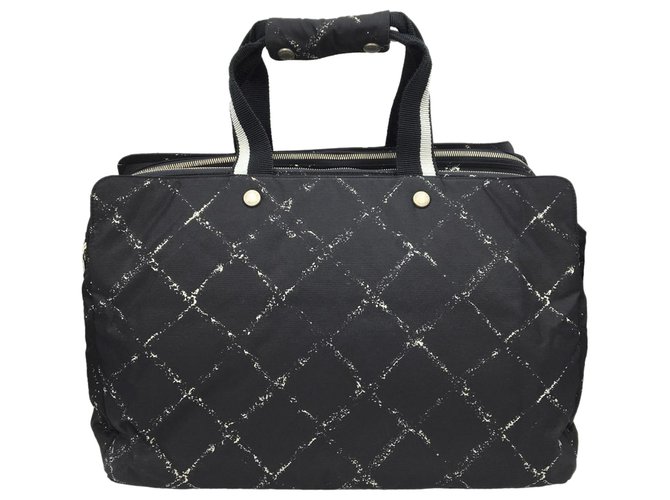 Chanel Black Old Travel Line Nylon Travel Bag White Cloth  ref.281515