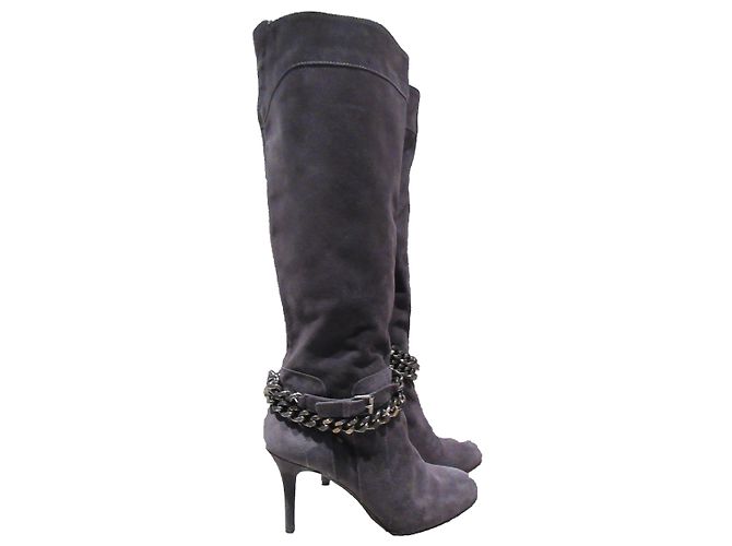 Frida grey suede boots with chains