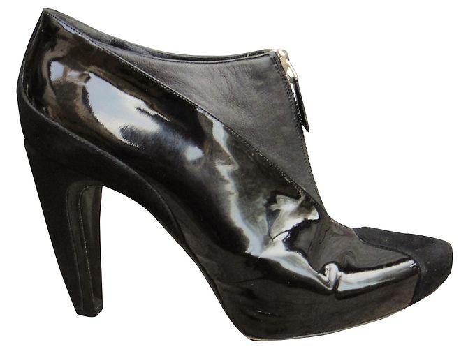 Balenciaga p ankle boots 40 Black