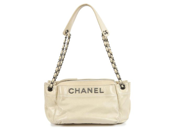 Chanel Bolsos de mano Crema Hardware de plata Cuero  ref.282303