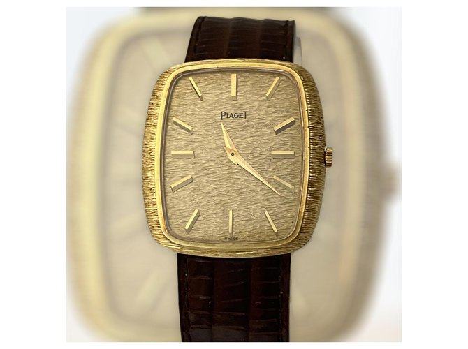 piaget 18k Solid Gold 31x30 Golden Yellow gold  ref.282344