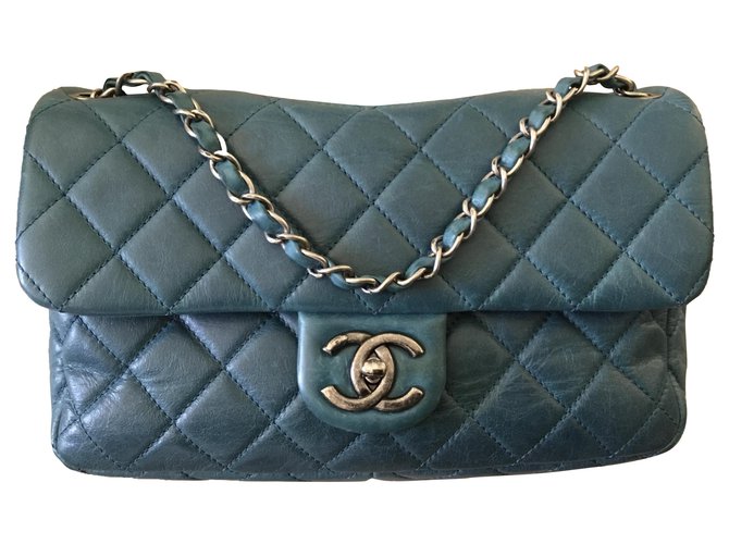 Timeless Chanel Clásico Azul Piel de cordero  ref.282372