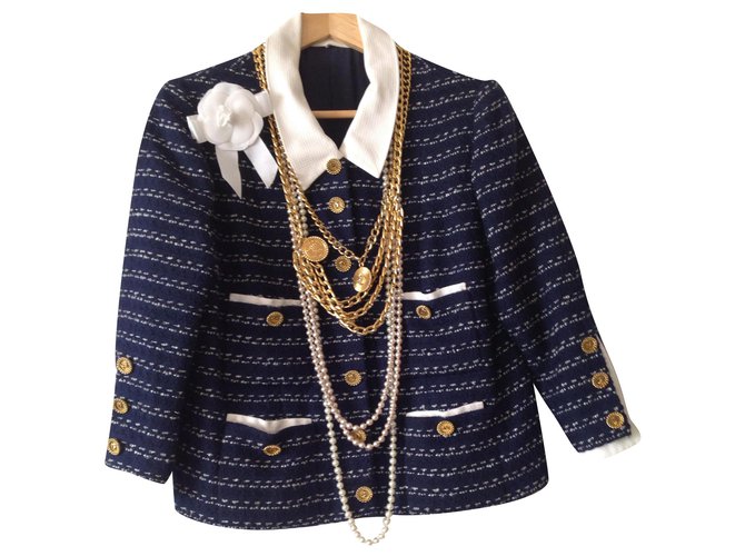 Chanel Jackets Navy blue Tweed  ref.282889