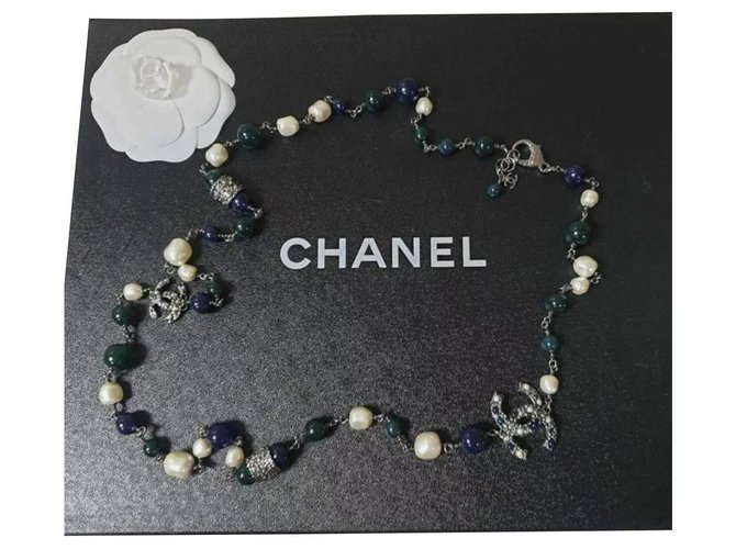Chanel Pearl Logo CC Halskette Mehrfarben Metall  ref.283052