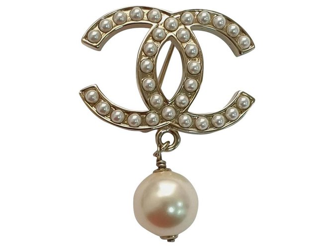 Chanel Metal Gold CC Charm Pearl Chain Pin Lapel Brooch Golden ref