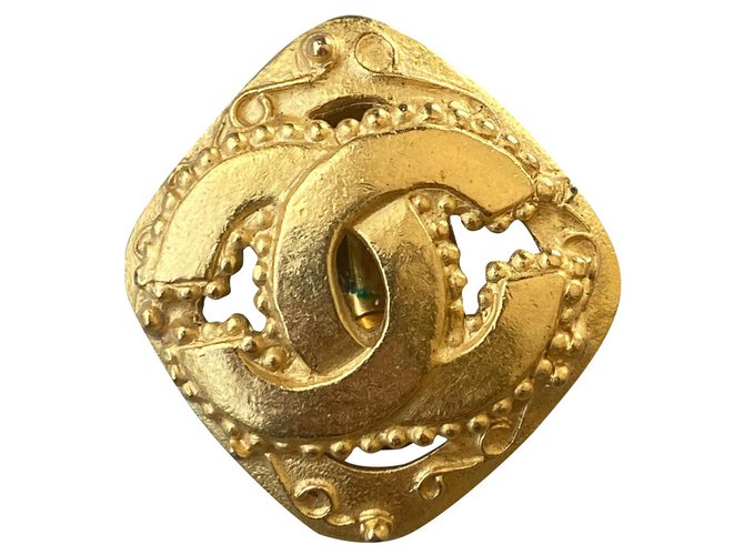Chanel Brincos Dourado Metal  ref.283513