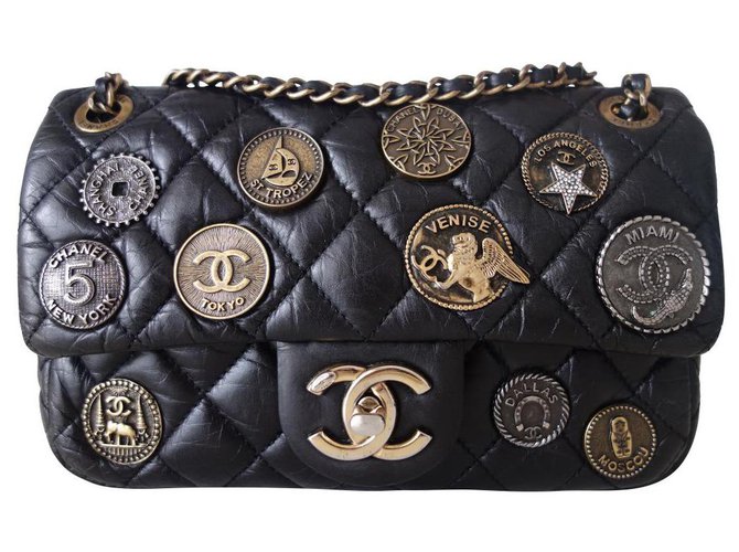 Timeless Classic Chanel bag charms Black Leather ref.283540 - Joli