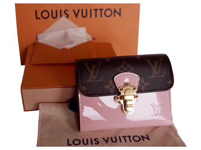 Louis Vuitton Portefeuille compact Cherrywood Vernis Rose  ref.283666